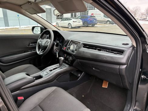 Used 2022 Honda HR-V LX image 18