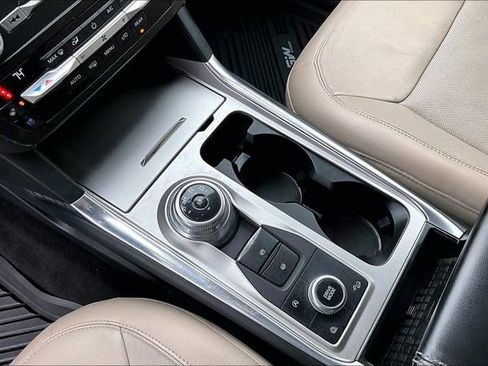 Used 2020 Ford Explorer Limited image 14