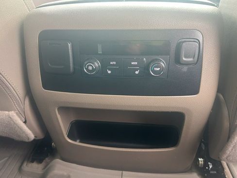 Used 2020 Chevrolet Tahoe LT w/ Luxury Package RWD image 12