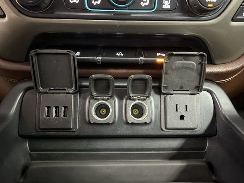 Used 2014 Chevrolet Silverado 1500 High Country AWD/4WD image 36