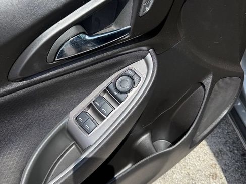 Used 2025 Chevrolet Malibu RS FWD image 10