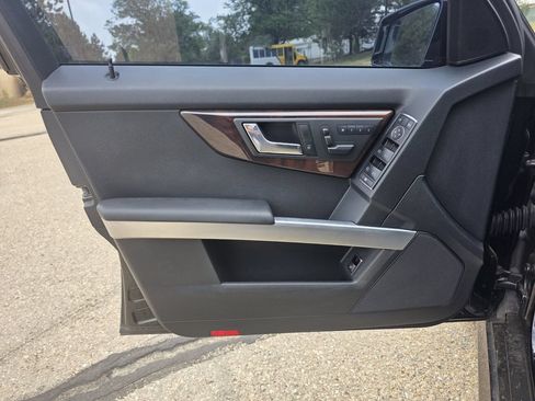 Used 2011 Mercedes-Benz GLK 350 4MATIC image 13