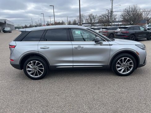 Used 2024 Lincoln Corsair AWD w/ Equipment Group 101A image 5