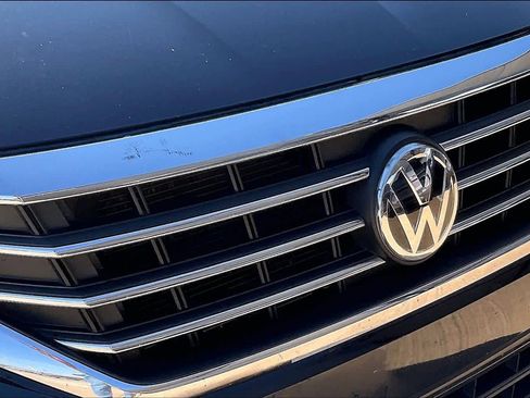 Used 2020 Volkswagen Passat 2.0T SEL image 30