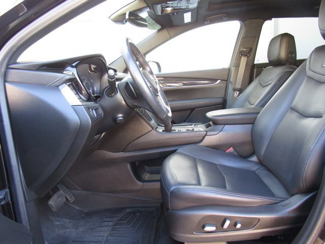 Used 2022 Cadillac XT5 Premium Luxury AWD/4WD image 11