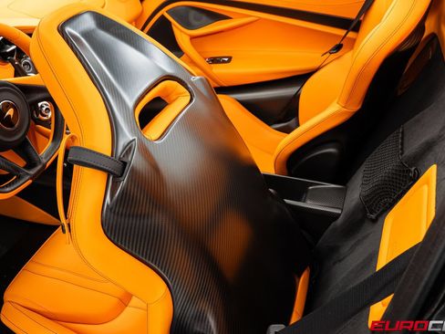 Used 2022 McLaren 765LT RWD image 42