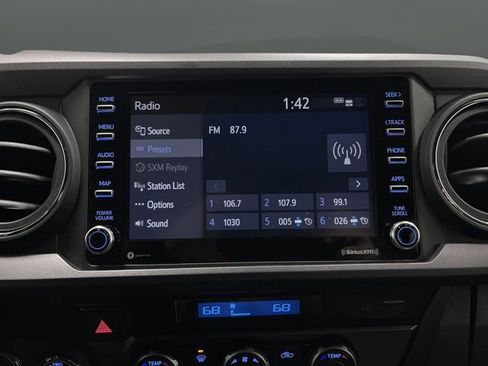 Used 2023 Toyota Tacoma TRD Sport image 16