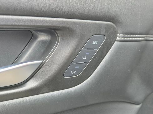 Used 2023 Nissan Pathfinder Platinum image 25