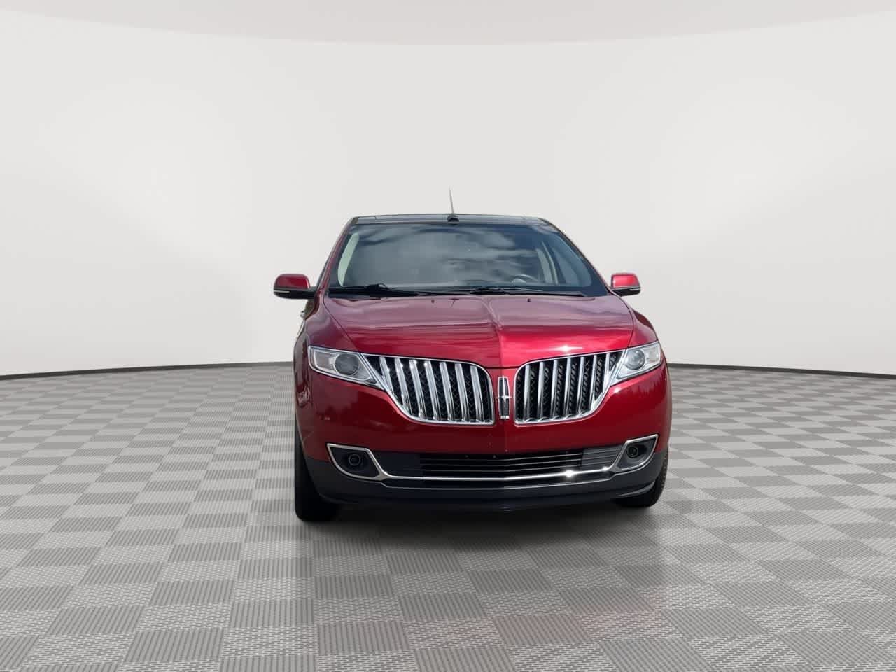 Used 2013 Lincoln MKX AWD image 3