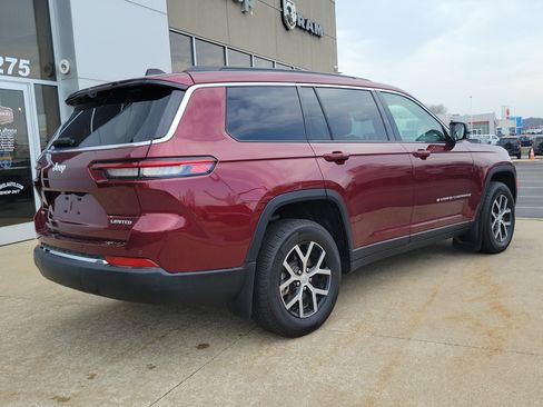 Used 2024 Jeep Grand Cherokee L Limited w/ Luxury Tech Group II image 4