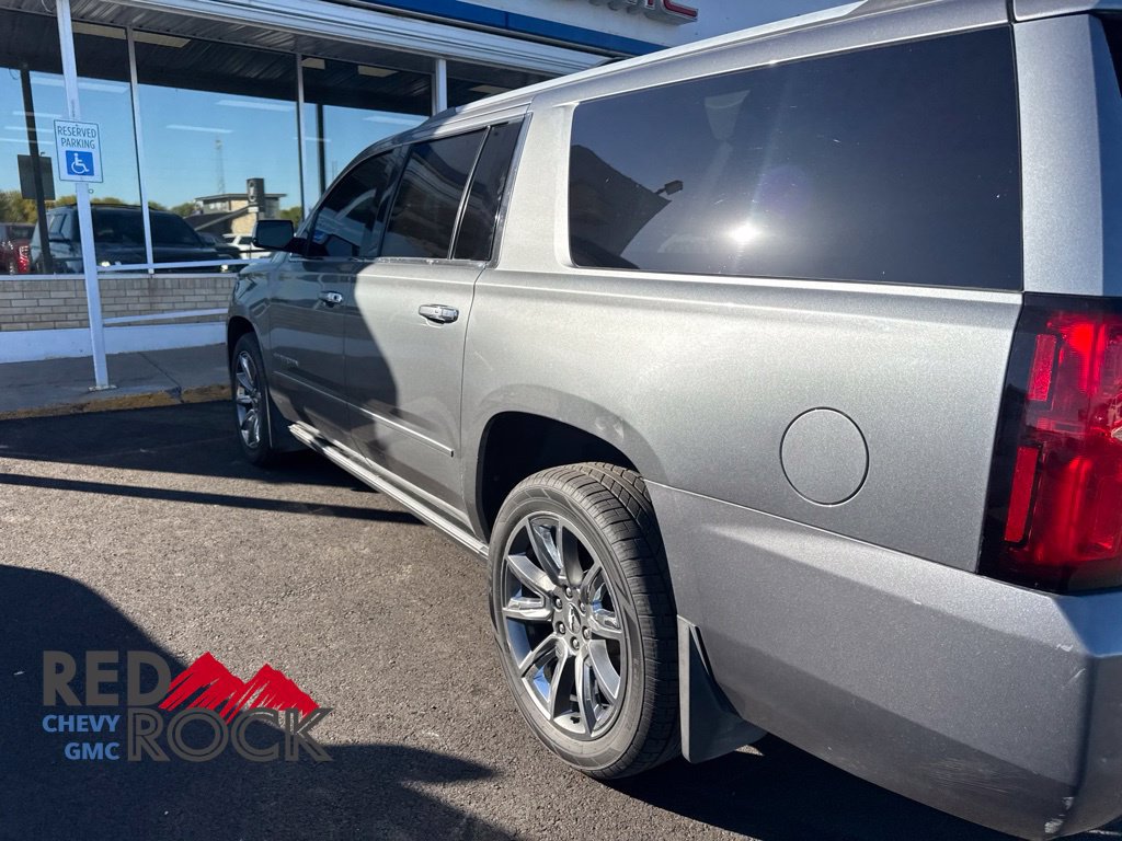 Used 2018 Chevrolet Suburban Premier AWD/4WD image 30