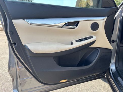 Used 2019 INFINITI QX50 Luxe w/ Navigation Package FWD image 12