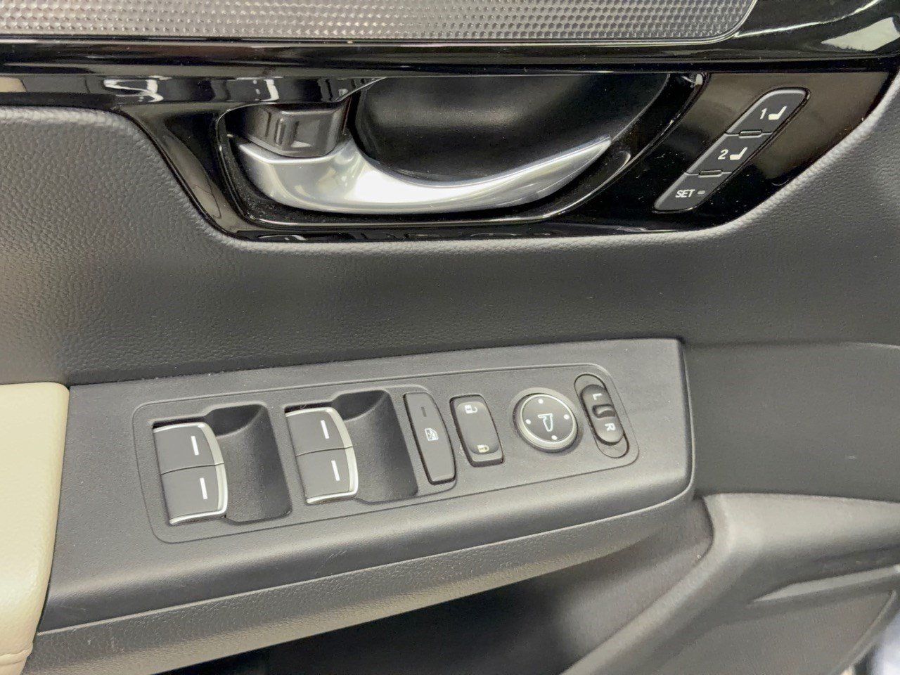 Used 2024 Honda CR-V EX-L image 15
