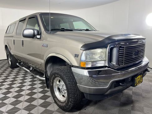 Used 2002 Ford F250 Lariat image 3
