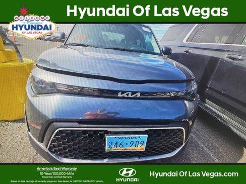 Used 2025 Kia Soul LX w/ LX Technology Package FWD image 1