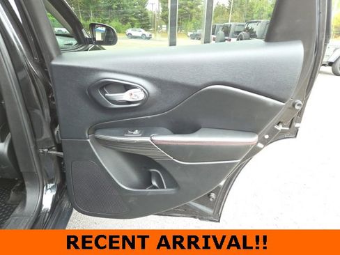Used 2015 Jeep Cherokee Trailhawk w/ Cold Weather Group image 46