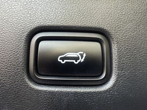 Used 2022 Hyundai Tucson Limited image 14