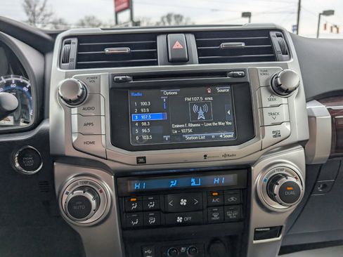 Used 2015 Toyota 4Runner Limited image 17