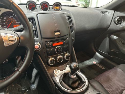 Used 2010 Nissan 370Z NISMO RWD image 4