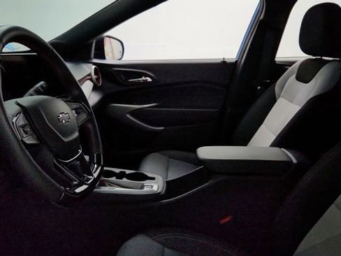 Certified 2024 Chevrolet Trax RS image 12