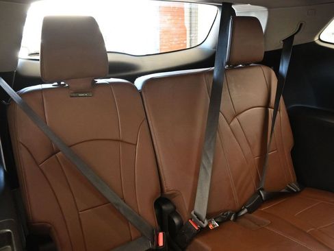 Used 2021 Buick Enclave Avenir w/ Avenir Technology Package image 21