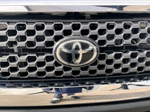 Used 2021 Toyota Tundra SR5 AWD/4WD image 30