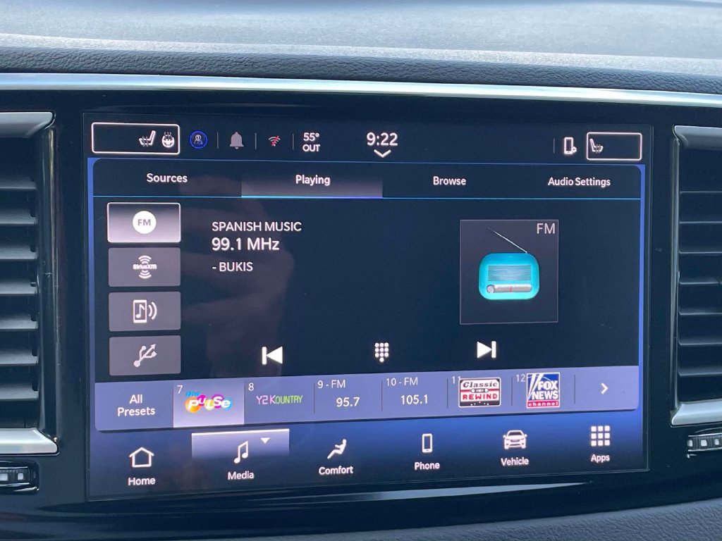 Used 2025 Chrysler Pacifica Select FWD image 24