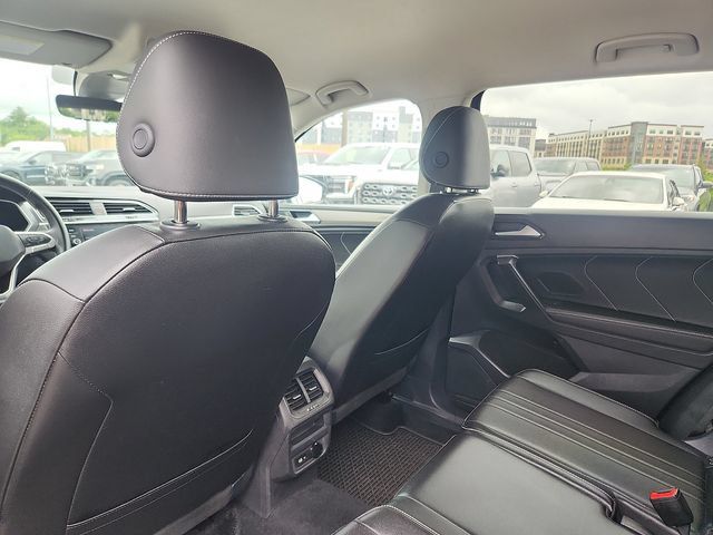 Used 2024 Volkswagen Tiguan SE AWD/4WD image 23