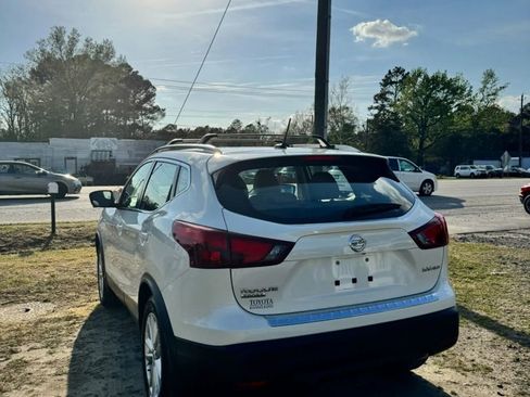 Used 2018 Nissan Rogue Sport SV w/ SV Technology Package image 7