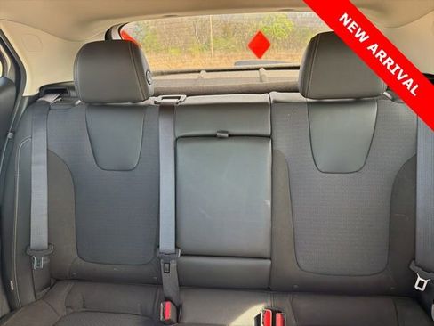 Used 2020 Buick Encore GX Select image 16