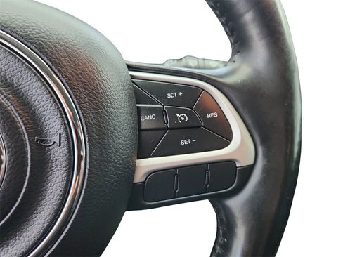 Used 2020 Jeep Compass Latitude image 30