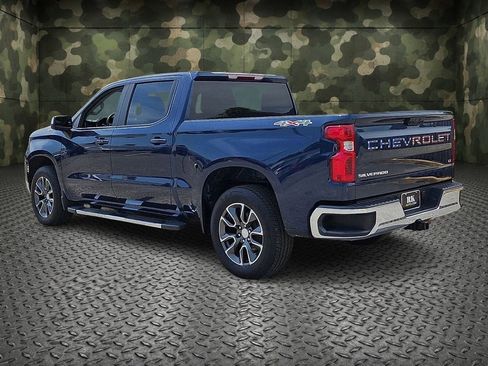 Certified 2022 Chevrolet Silverado 1500 LT AWD/4WD image 4