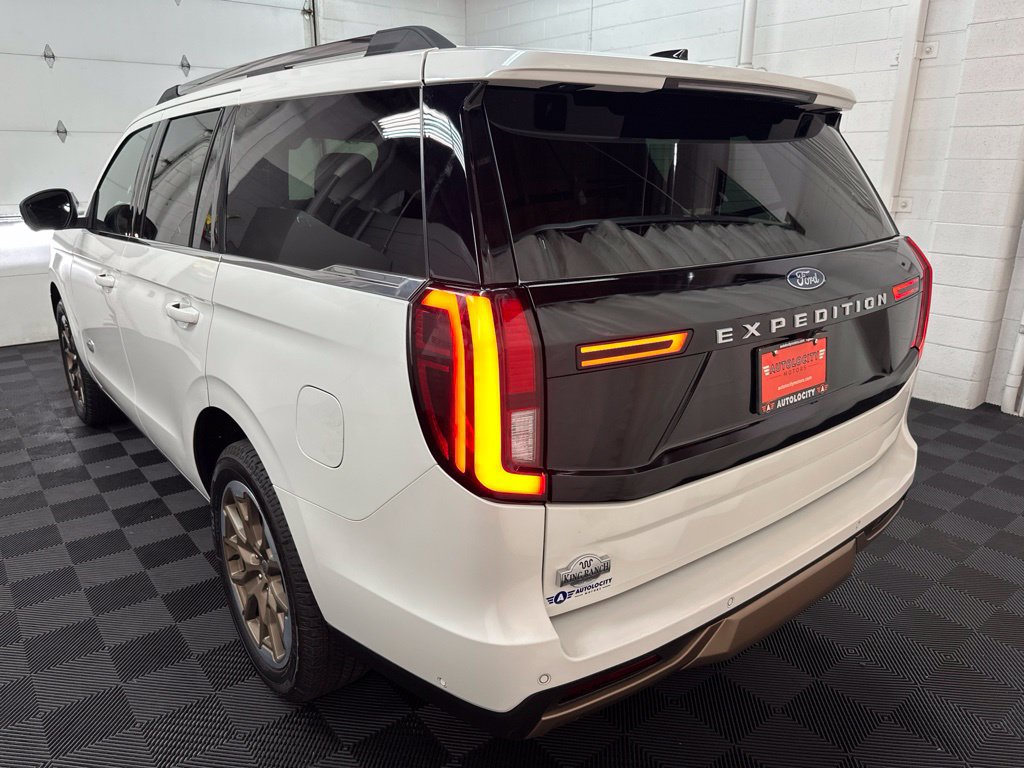 Used 2025 Ford Expedition King Ranch AWD/4WD image 7