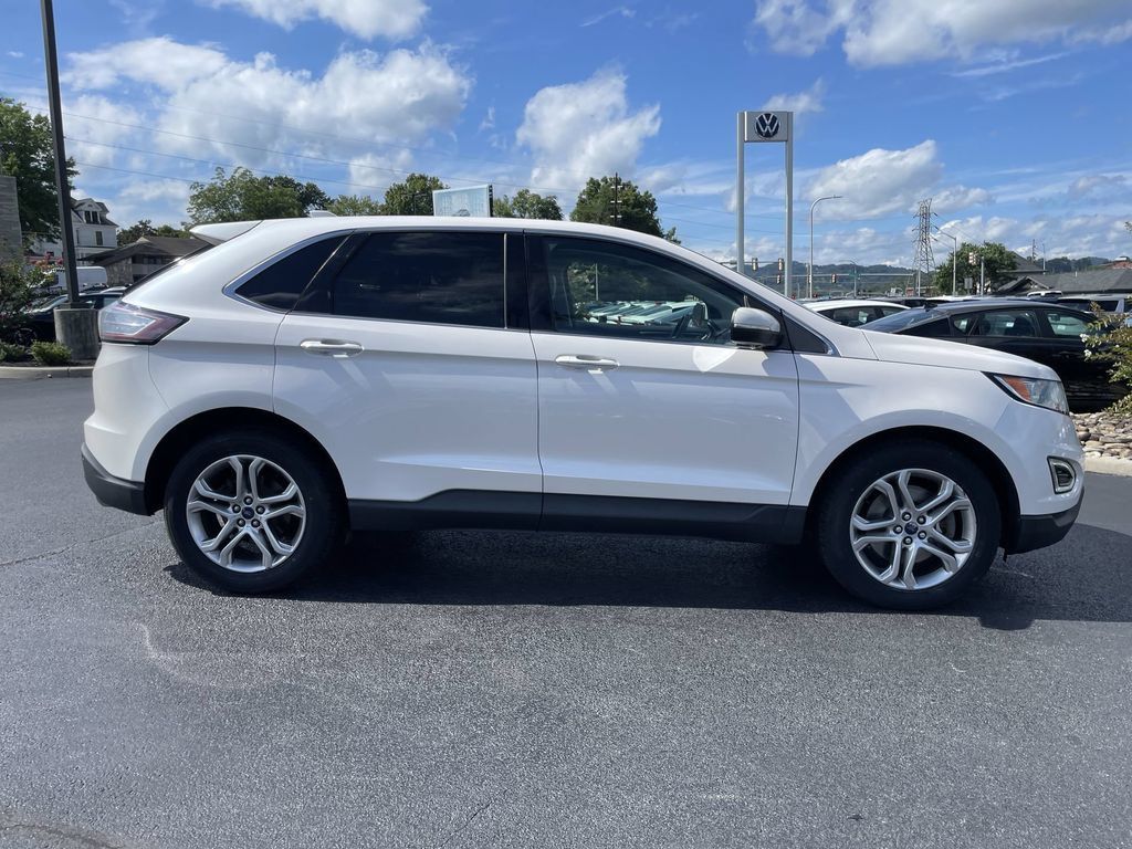 Used 2017 Ford Edge Titanium w/ Equipment Group 301A AWD/4WD image 4