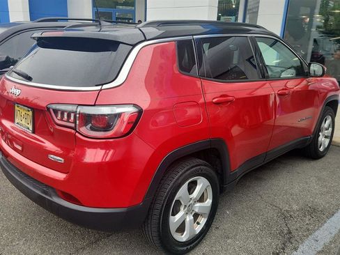 Used 2019 Jeep Compass Latitude w/ Cold Weather Group AWD/4WD image 3