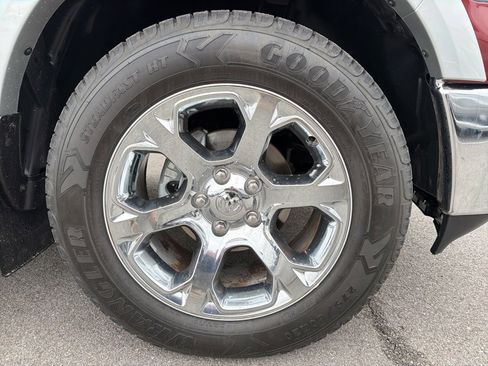 Used 2017 RAM 1500 Laramie w/ Convenience Group image 11