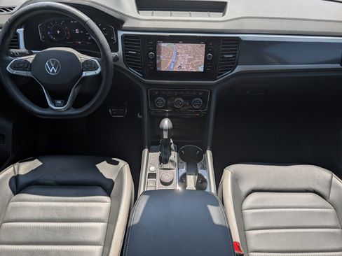 Certified 2023 Volkswagen Atlas SEL Premium AWD/4WD image 10