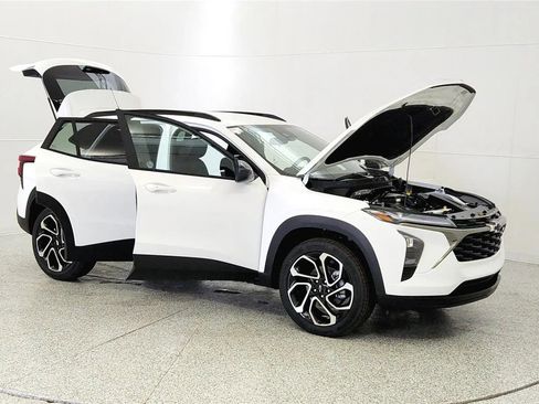 New 2026 Chevrolet Trax RS w/ Driver Confidence Package FWD image 9