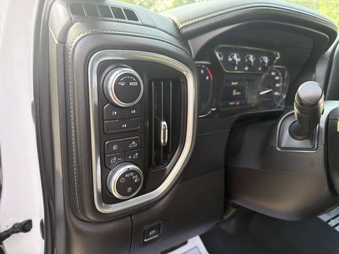 Used 2022 GMC Sierra 2500 SLE w/ SLE Convenience Package AWD/4WD image 15