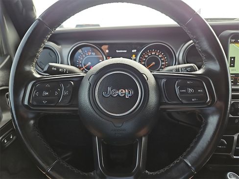 Used 2021 Jeep Gladiator Willys image 30