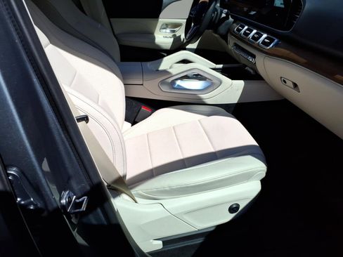 Used 2022 Mercedes-Benz GLE 350 4MATIC image 6