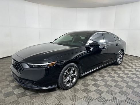 Used 2023 Honda Accord EX image 7