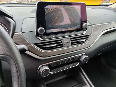 Used 2025 Nissan Altima 2.5 SV image 20