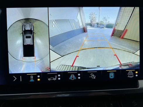 Used 2024 Chevrolet Silverado 2500 LTZ w/ LTZ Plus Package image 15