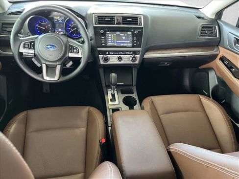 Used 2017 Subaru Outback 2.5i Touring w/ Popular Package #5A image 11