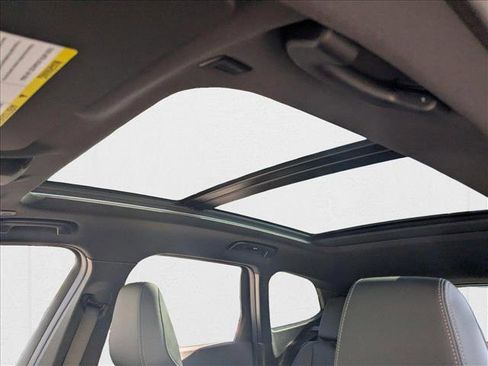 Used 2025 BMW X1 xDrive28i w/ Technology Package image 17