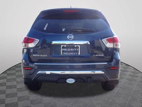 Used 2014 Nissan Pathfinder Platinum w/ Platinum Premium Package FWD image 3