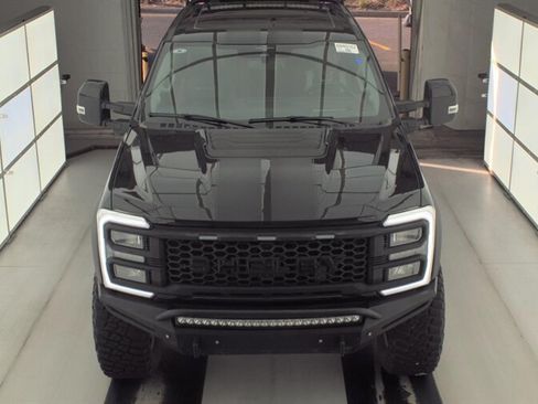 Used 2023 Ford F250 Lariat w/ Lariat Ultimate Package AWD/4WD image 2