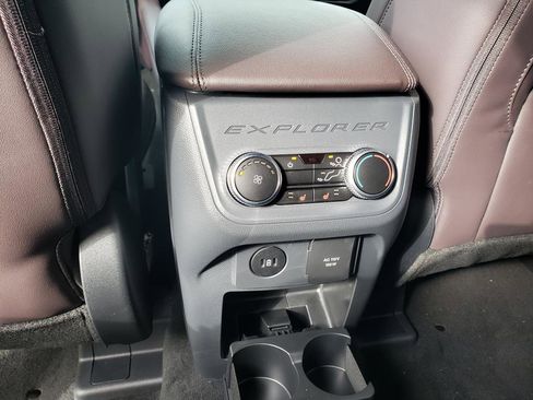 New 2026 Ford Explorer Platinum w/ LUX Leather Package image 17