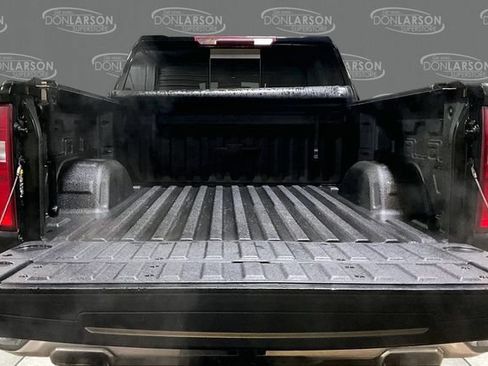 Used 2022 Chevrolet Silverado 1500 LTZ w/ LTZ Premium Package AWD/4WD image 9